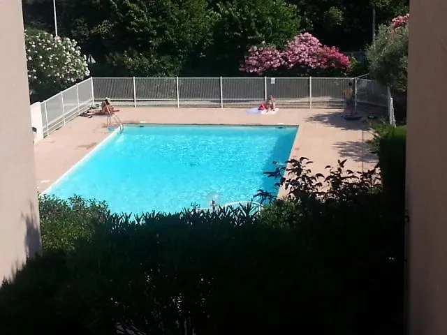 Park Fabron 2 Pieces Terrasse Piscine Parking *